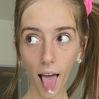 Aaliyah Milan Naken