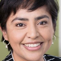 Adriana Paz Naken