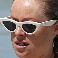 Airlie Walsh Naken