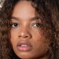 Alana Joness Naken