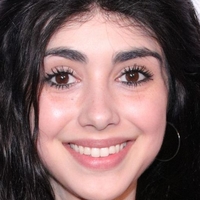 Alexa Mansour Naken