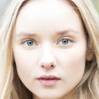 Alexandra Dowling Naken