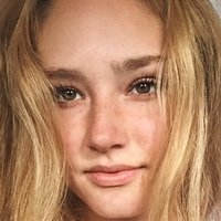 Alexandra Michelle Naken