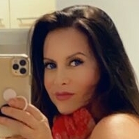 Alexandria Naken