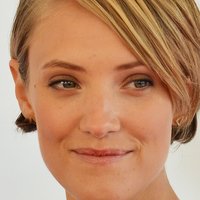 Alexia Rasmussen Naken