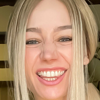 aliceredlipsfree Naken