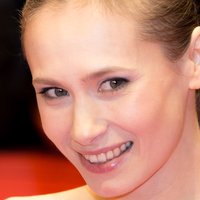 Alina Levshin Naken