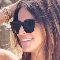 Alison Victoria Naken