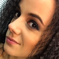 Alizee Naken