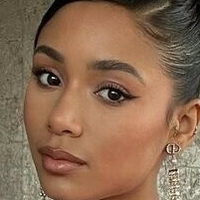 Ally Rossel Naken