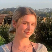 Aluca Jones Naken