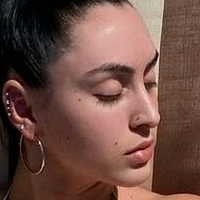 Alycia Tyre Naken