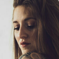 Alyson Dacher Naken