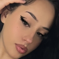 Alyssa Adelene Naken