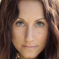 Amanda Barton Naken
