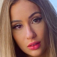 Amanda Beatriz Naken