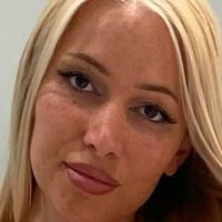 Amanda C. Emilia Naken