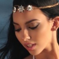 Amanda Geores Naken
