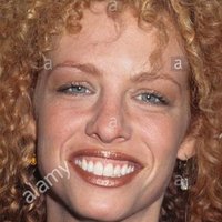 Amanda Kravat Naken