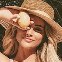 Amanda Stanton Naken
