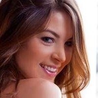 Amber Sym Naken