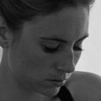 Amelia Flower Naken