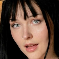 Amelia Riven Naken