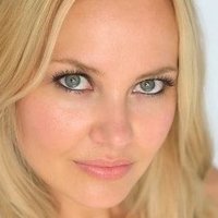Amy Esterle Naken