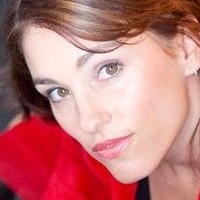 Amy Jo Johnson Naken
