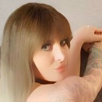Amyhobuss Naken