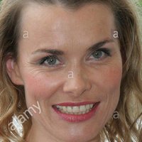 Andrea Luedke Naken
