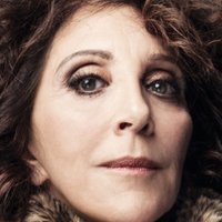 Andrea Martin Naken