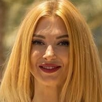 Andreea Balan Naken