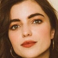 Angela Trimbur Naken