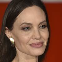 Angelina Jolie Naken