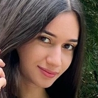 Angelina Naken