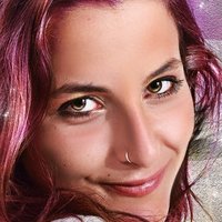 Anna Aries Naken