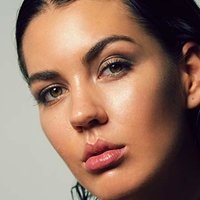 Anna-Lea Mende Naken