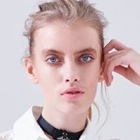 Anne Fontaine Naken