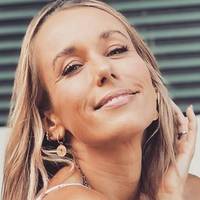 Annemarie Carpendale Naken