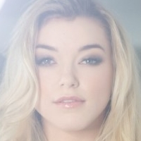 Anny Aurora Naken