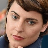 Antje Traue Naken