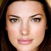 Aria Pullman Naken