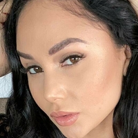 arianamarie Naken