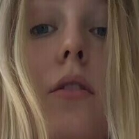 Arniluck Goldendivaa Naken
