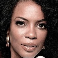 Aunjanue Ellis Naken
