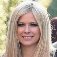Avril Lavigne Naken