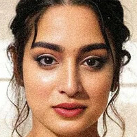 Ayesha Khan Naken