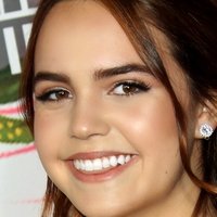 Bailee Madison Naken