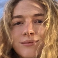 Bailey Naken